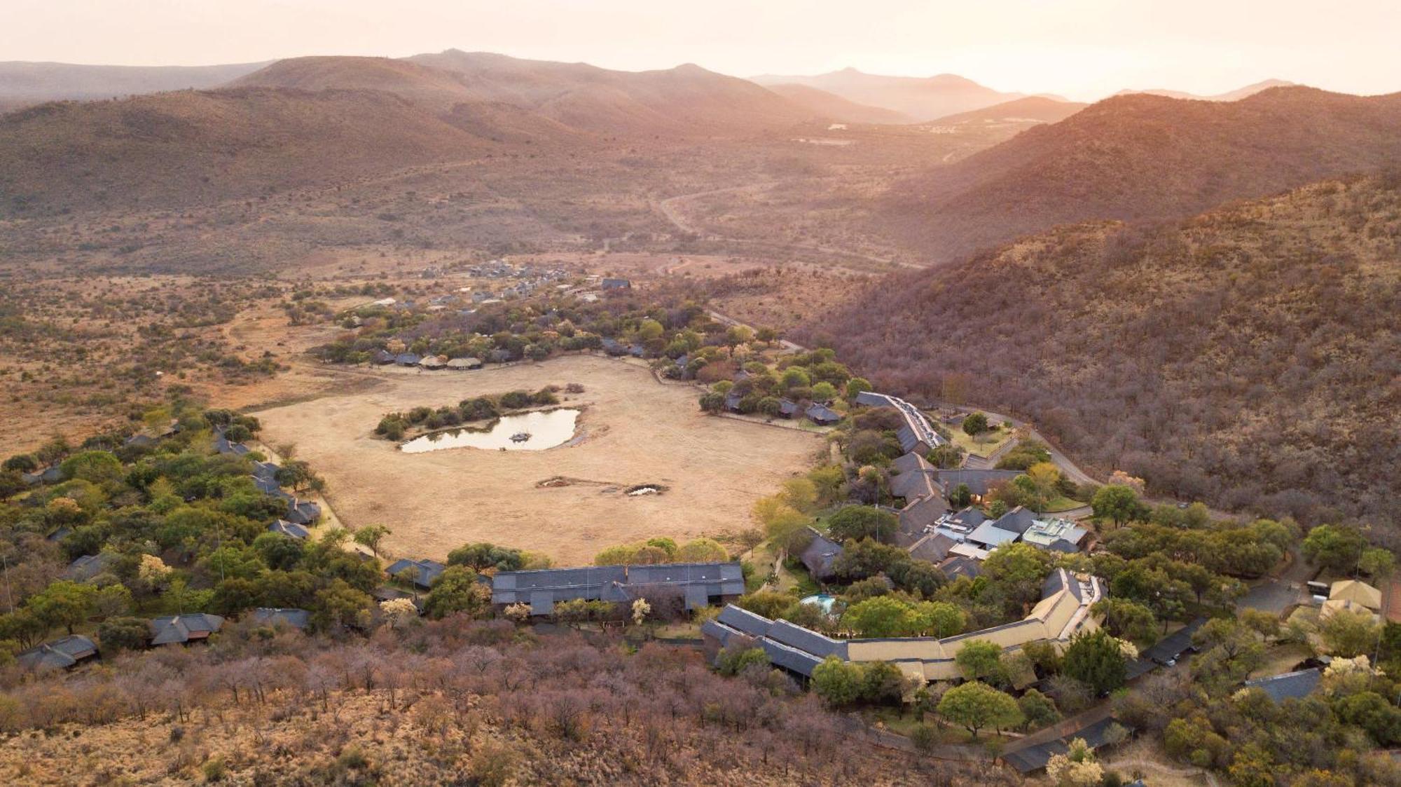 Bakubung Bush Lodge Ledig Eksteriør billede