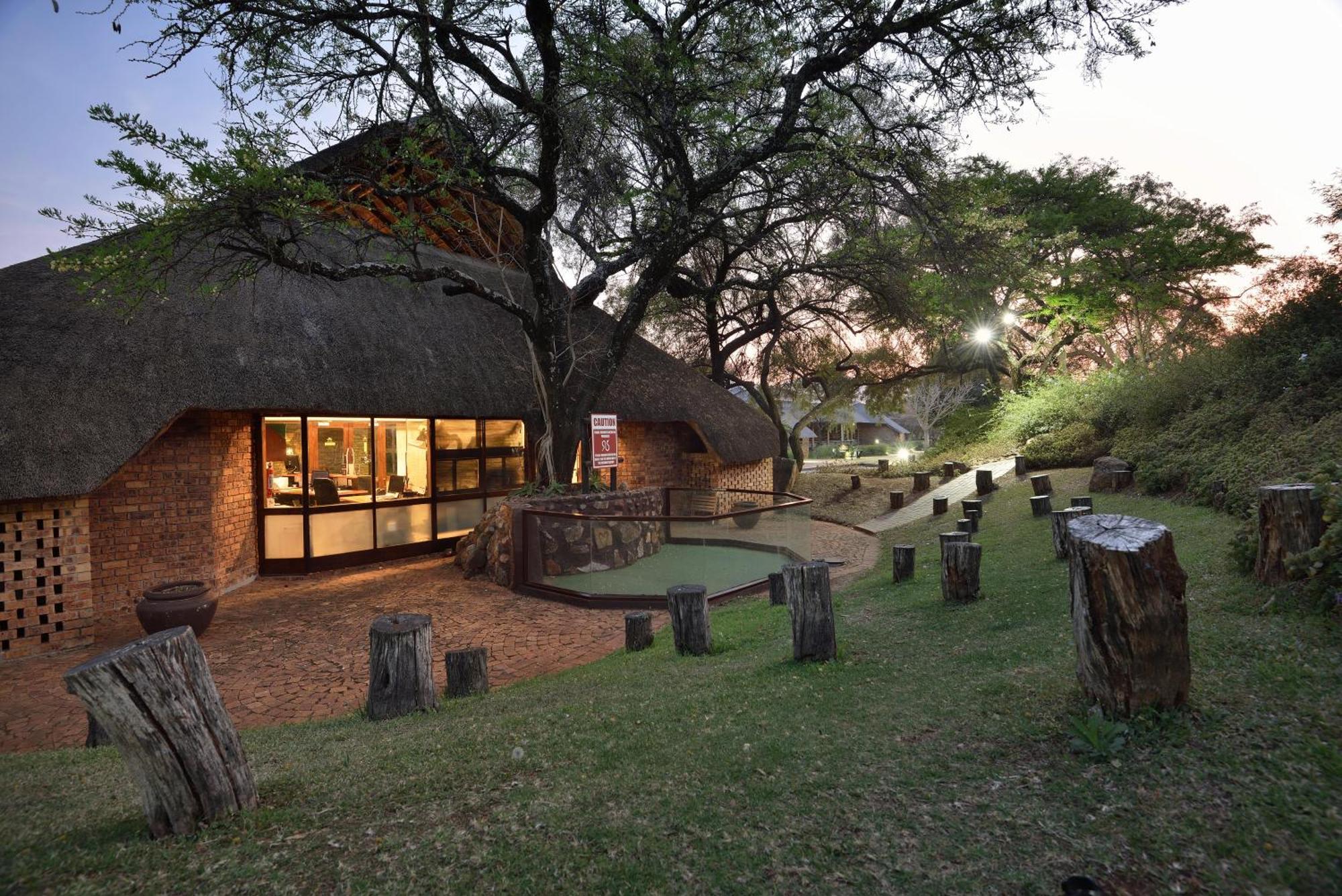 Bakubung Bush Lodge Ledig Eksteriør billede